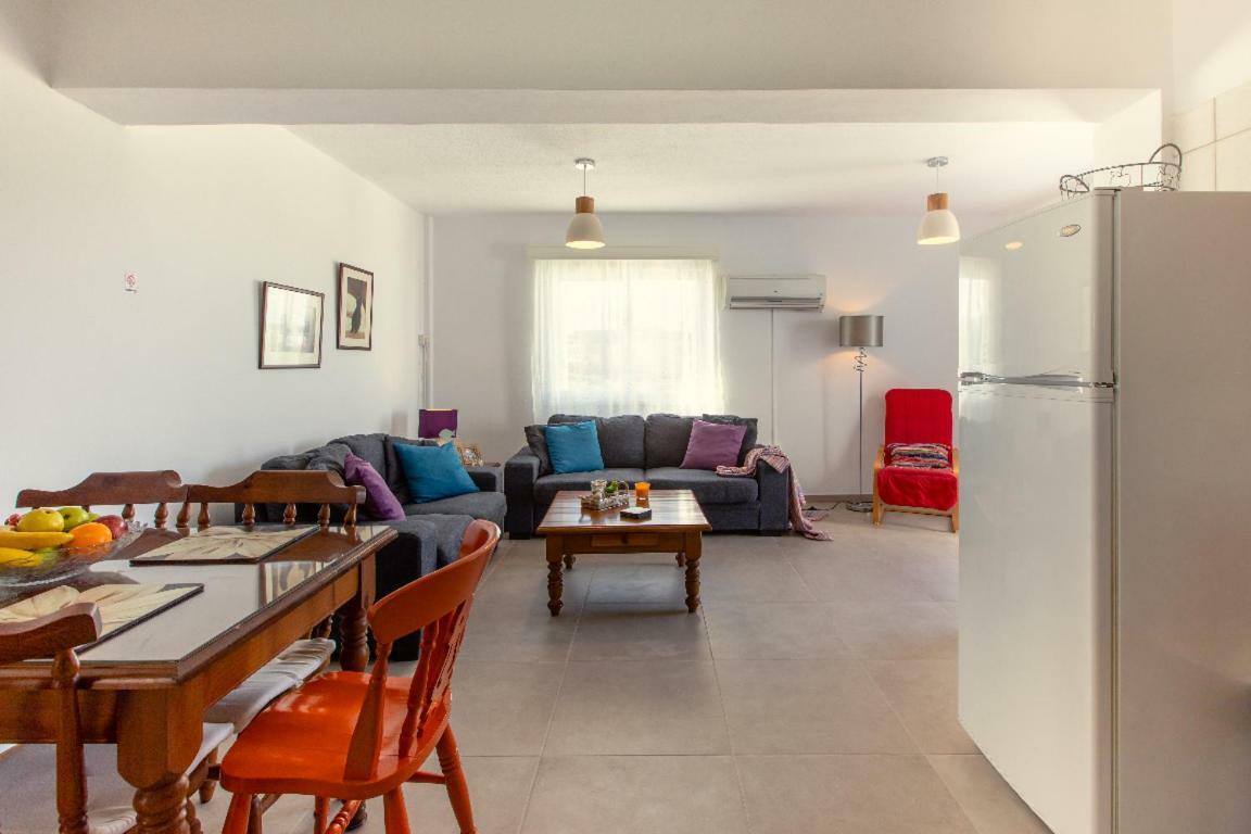 דירות פאראלימני Jimmy'S Flat מראה חיצוני תמונה